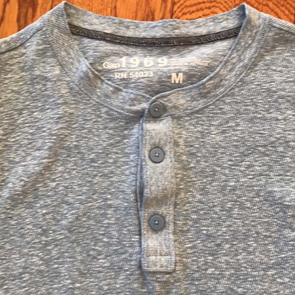 Men’s long sleeve shirt, Lt. Blue, Medium - Picture 2 of 4